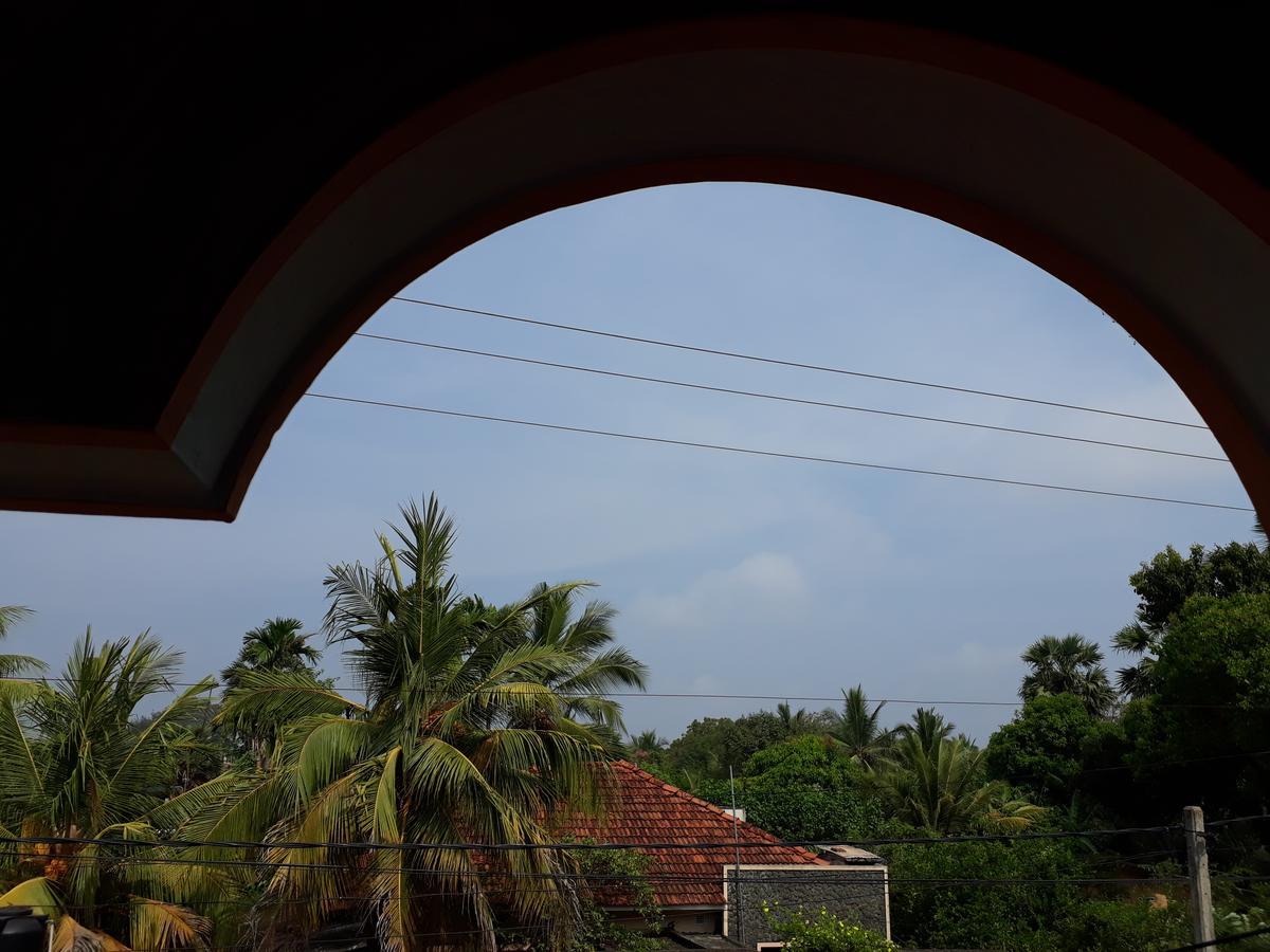 Brinthavanam Days Inn Jaffna Kültér fotó