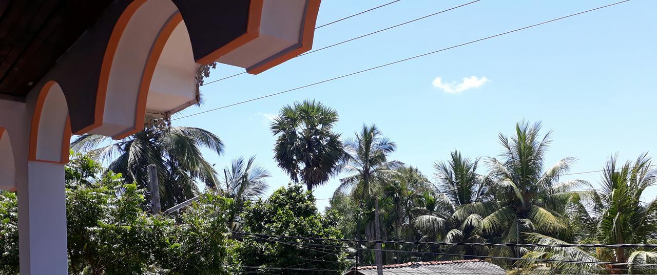 Brinthavanam Days Inn Jaffna Kültér fotó