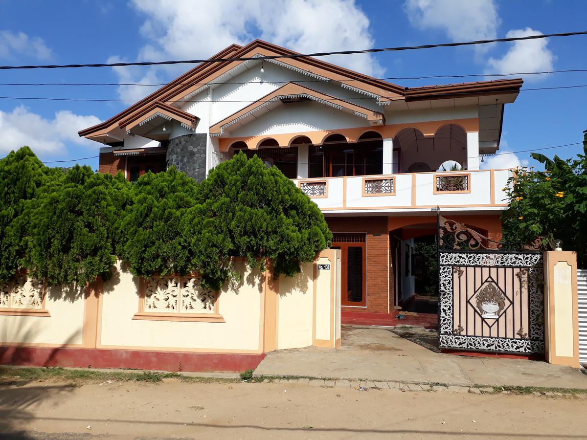Brinthavanam Days Inn Jaffna Kültér fotó