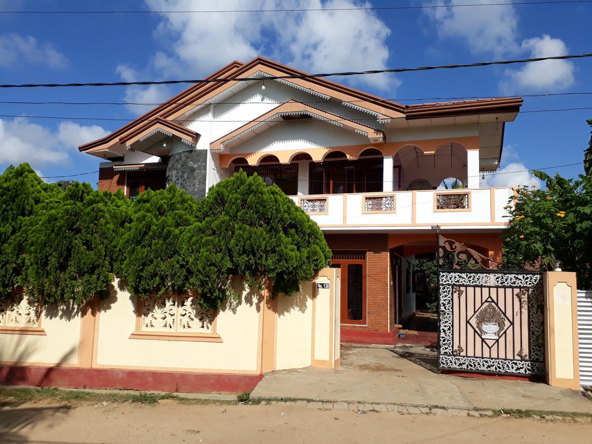 Brinthavanam Days Inn Jaffna Kültér fotó